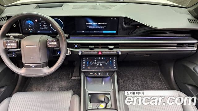 Hyundai Grandeur (GN7) 4
