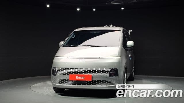 Hyundai Staria 2