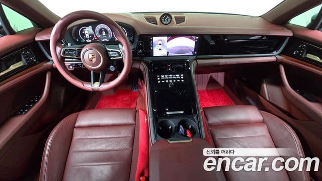 Porsche Panamera (976) 4