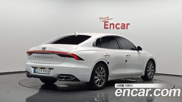 Hyundai The New Grandeur IG Hybrid 2
