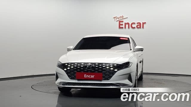 Hyundai The New Grandeur IG Hybrid 3