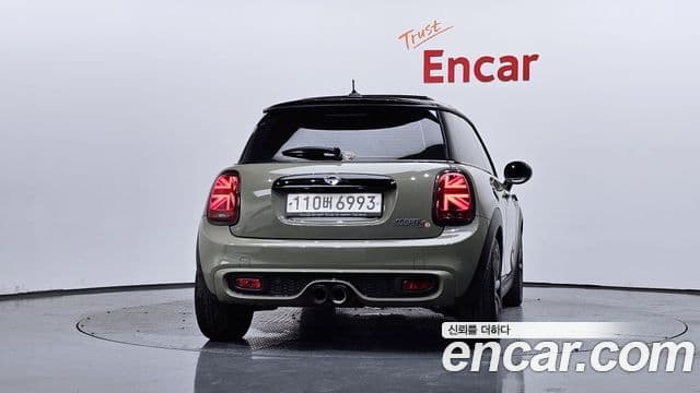 MINI Cooper S 4