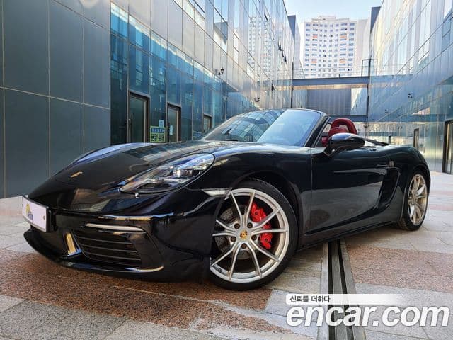 Porsche 718 Boxster 2