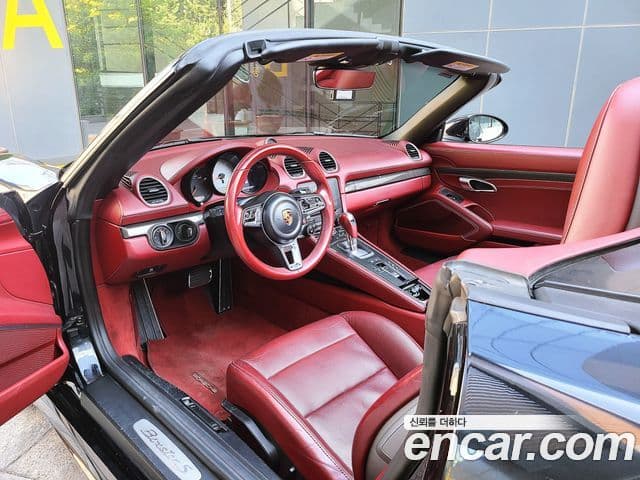 Porsche 718 Boxster 4