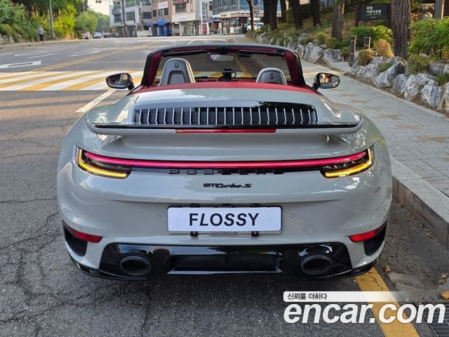 Porsche 911 (992) 4