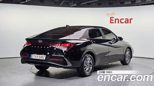 Hyundai The New Avante (CN7) 2