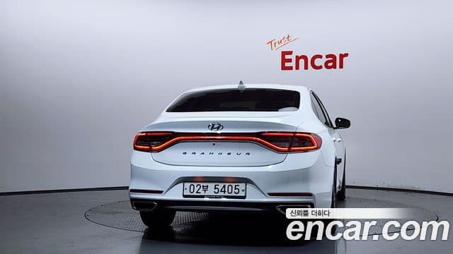 Hyundai Grandeur IG 4