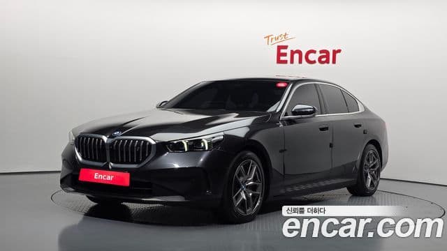 BMW i5 (G60)