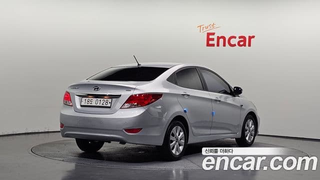 Hyundai Accent (New) 2