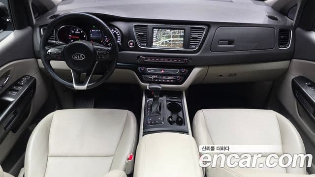 Kia All New Carnival 4