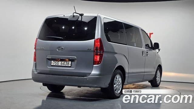 Hyundai Grand Starex 2