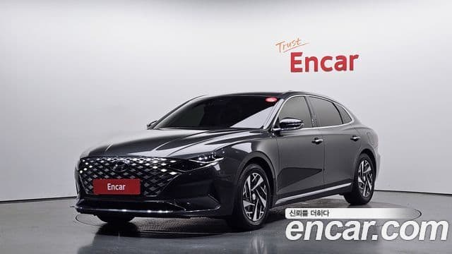 Hyundai The New Grandeur IG Hybrid 1