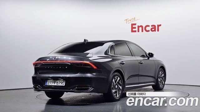 Hyundai The New Grandeur IG Hybrid 2