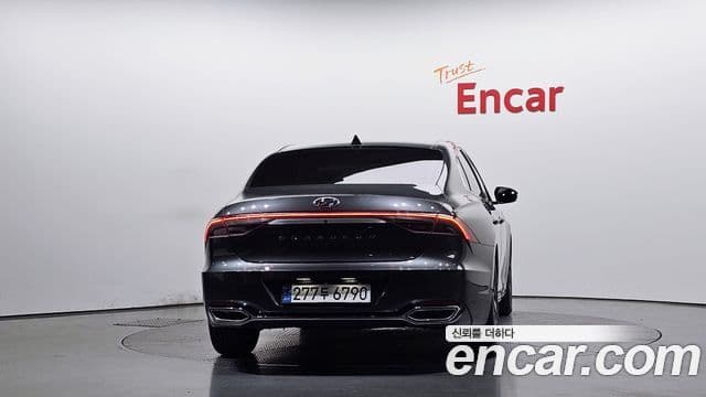 Hyundai The New Grandeur IG Hybrid 4