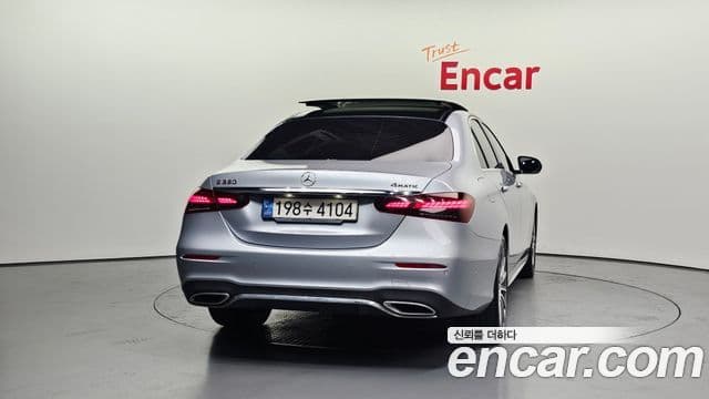 Mercedes-Benz E-Class W213 4