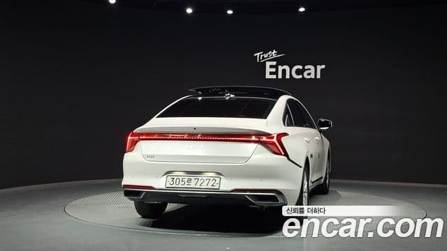 Kia K8 4