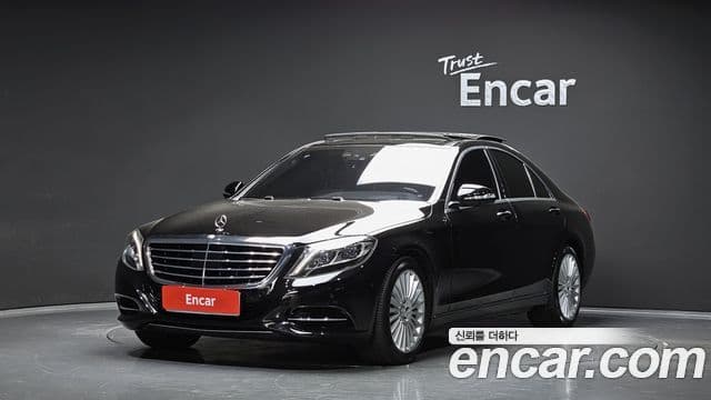 Mercedes-Benz S-Class W222 1