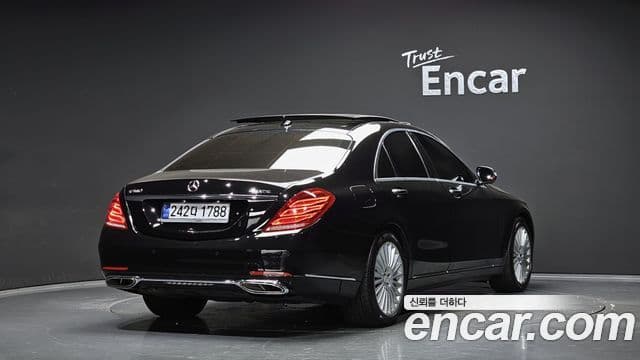 Mercedes-Benz S-Class W222 2