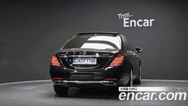 Mercedes-Benz S-Class W222 4