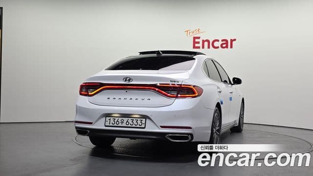 Hyundai Grandeur IG Hybrid 3