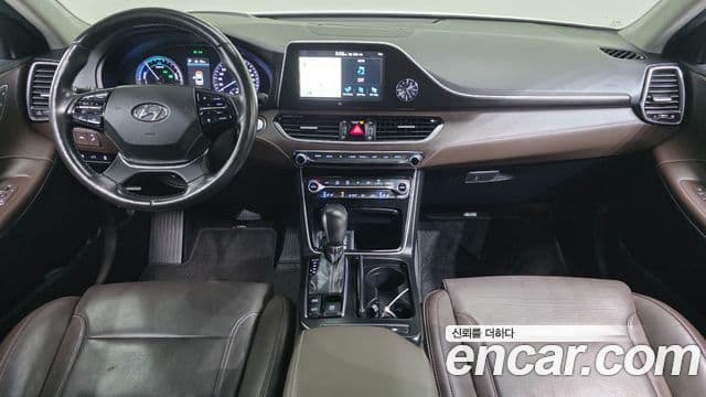 Hyundai Grandeur IG Hybrid 4