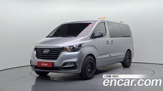 Hyundai The New Grand Starex 1