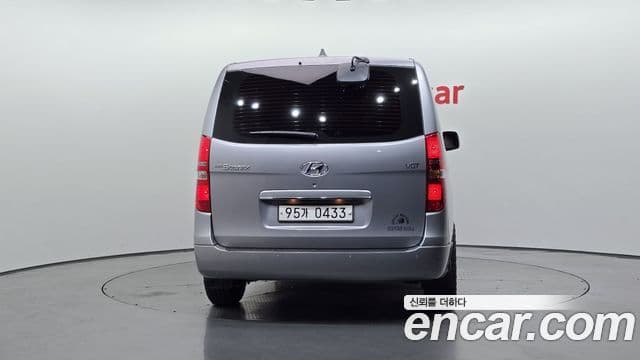 Hyundai The New Grand Starex 4