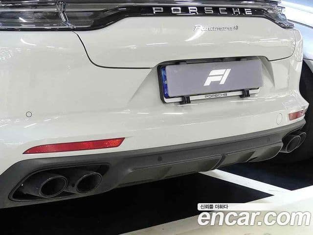 Porsche Panamera (971) 3
