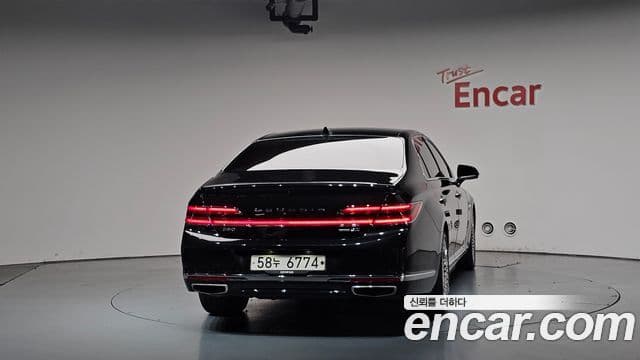 Genesis G90 4