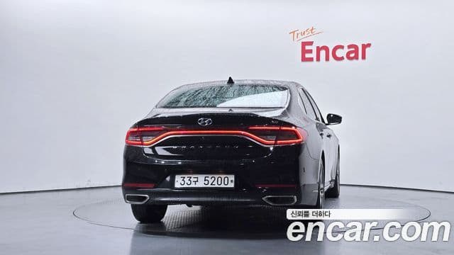Hyundai Grandeur IG 3