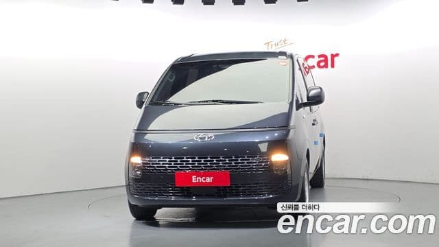 Hyundai Staria 2