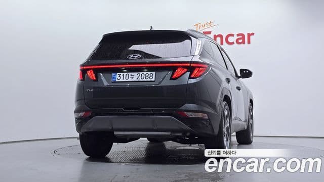 Hyundai Tucson (NX4) 3