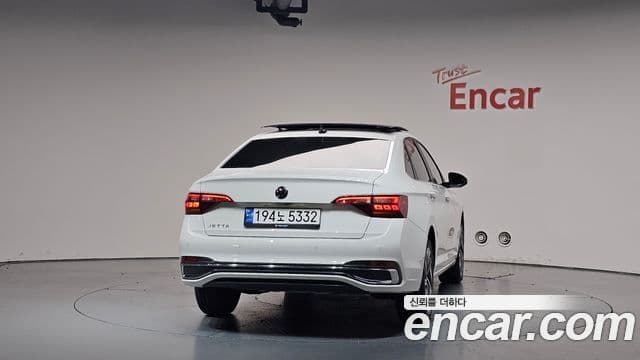 Volkswagen Jetta 7th Gen 4