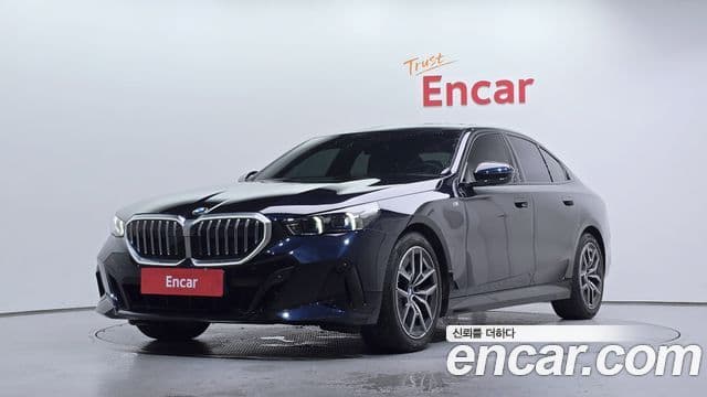 BMW 5 Series (G60) — 1