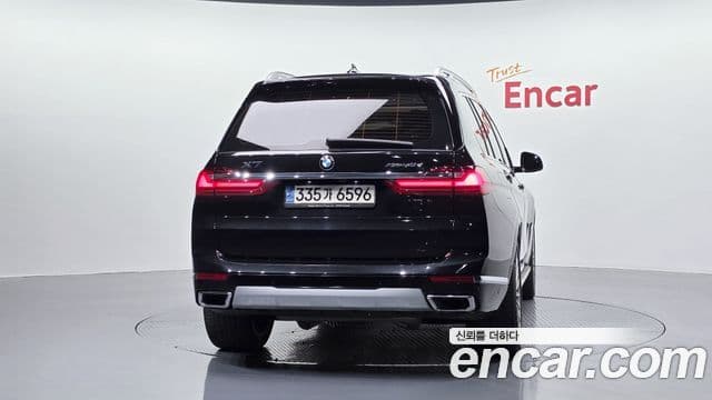 BMW X7 (G07) 3