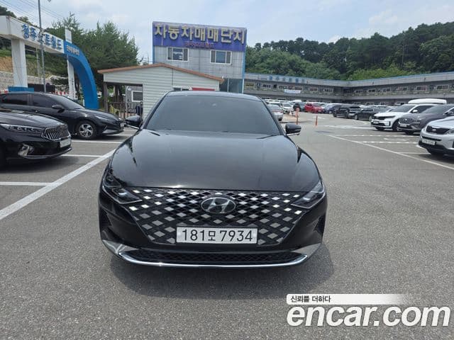 Hyundai The New Grandeur IG Hybrid