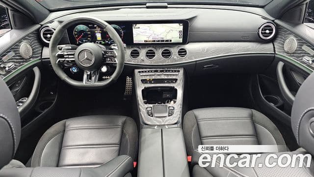 Mercedes-Benz E-Class W213 4