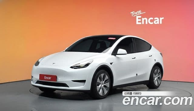 Tesla Model Y 1