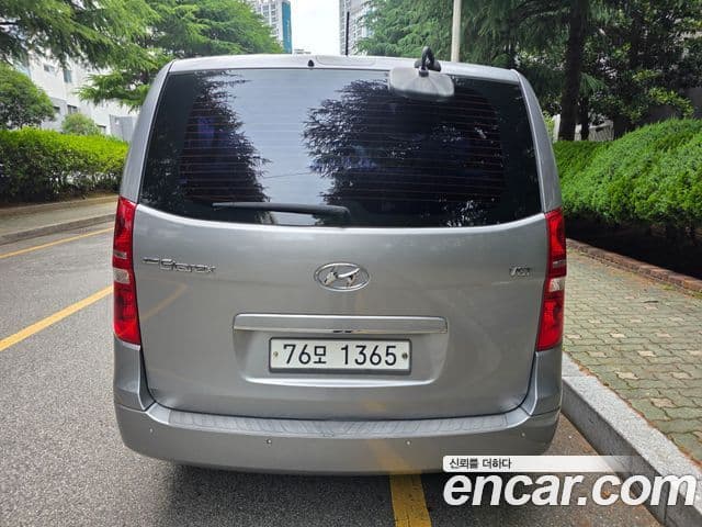 Hyundai Grand Starex 3
