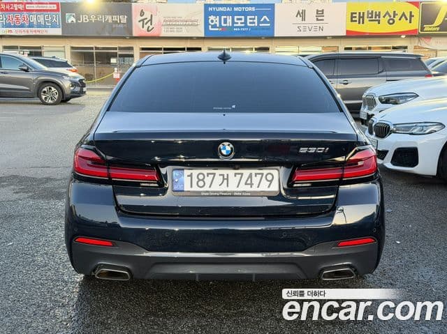 BMW 5 Series (G30) 4