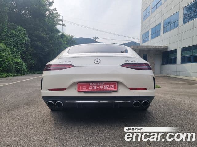 Mercedes-Benz AMG GT 4