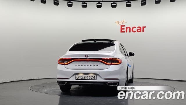 Hyundai Grandeur IG 4
