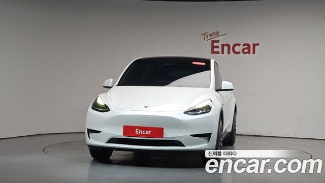 Tesla Model Y 3