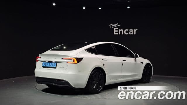 Tesla Model 3 2