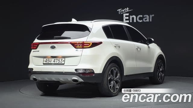 Kia Sportage The Bold 2