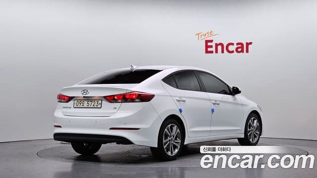 Hyundai Avante AD 2