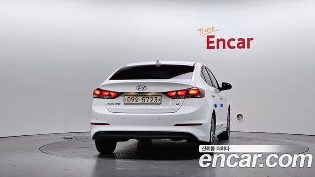 Hyundai Avante AD 4