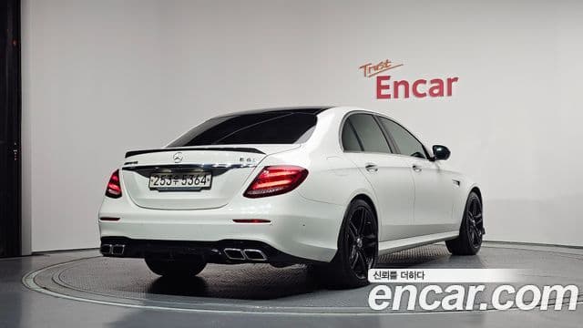 Mercedes-Benz E-Class W213 2