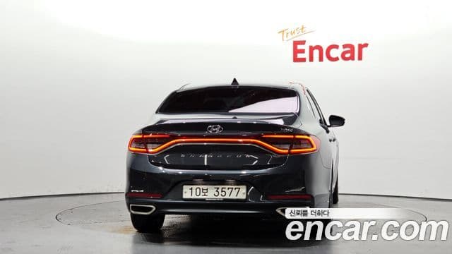 Hyundai Grandeur IG Hybrid 3