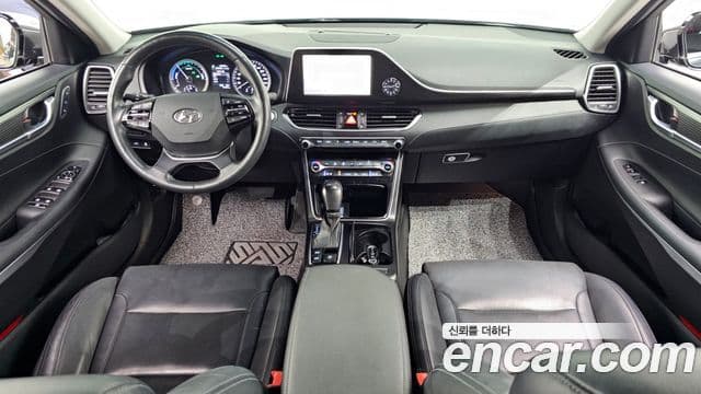 Hyundai Grandeur IG Hybrid 4